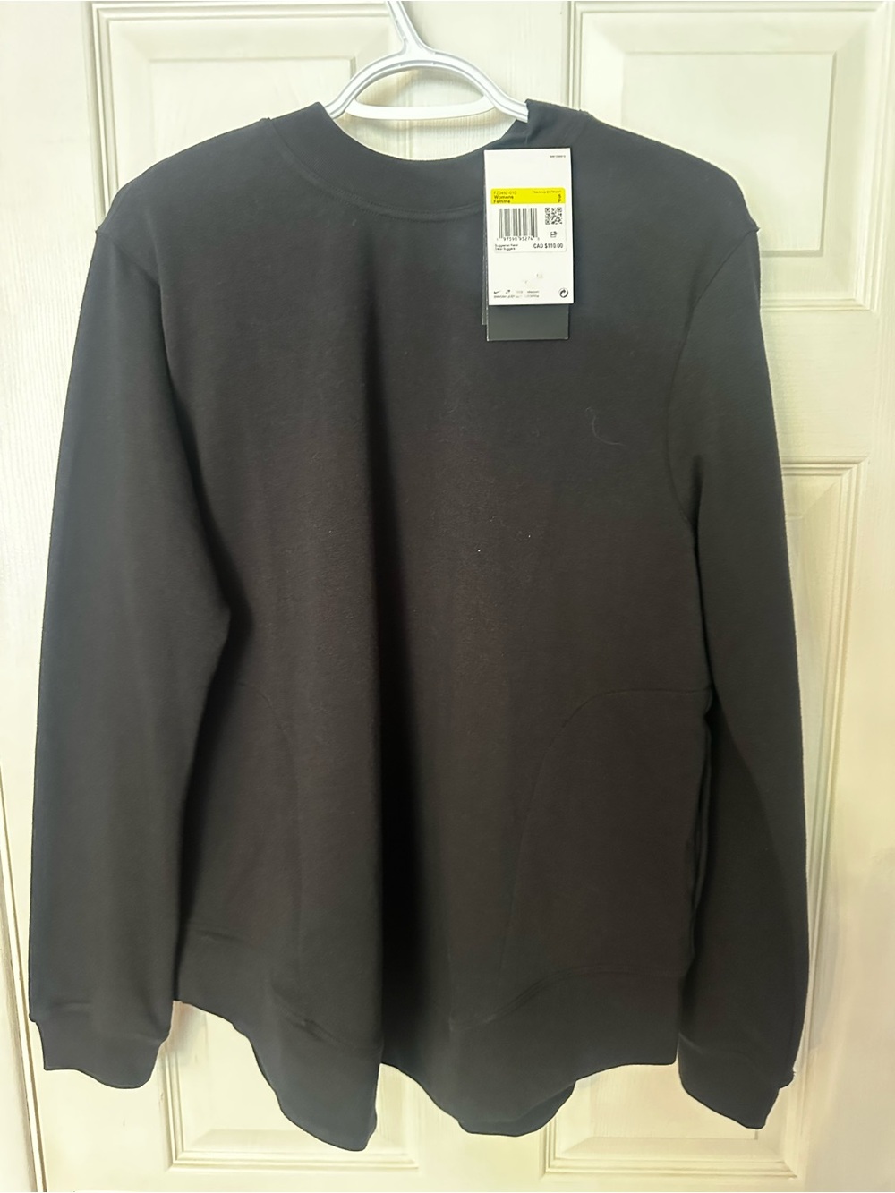 Women’s  Black Crewneck Open back Sweater